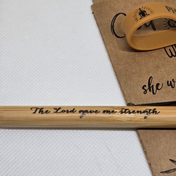 NEW INSPIRATIONAL FAITH CANVAS POUCH, NOTEPAD, PEN, BOOKMARK & KEYCHAIN GIFT SET - Picture 6 of 10